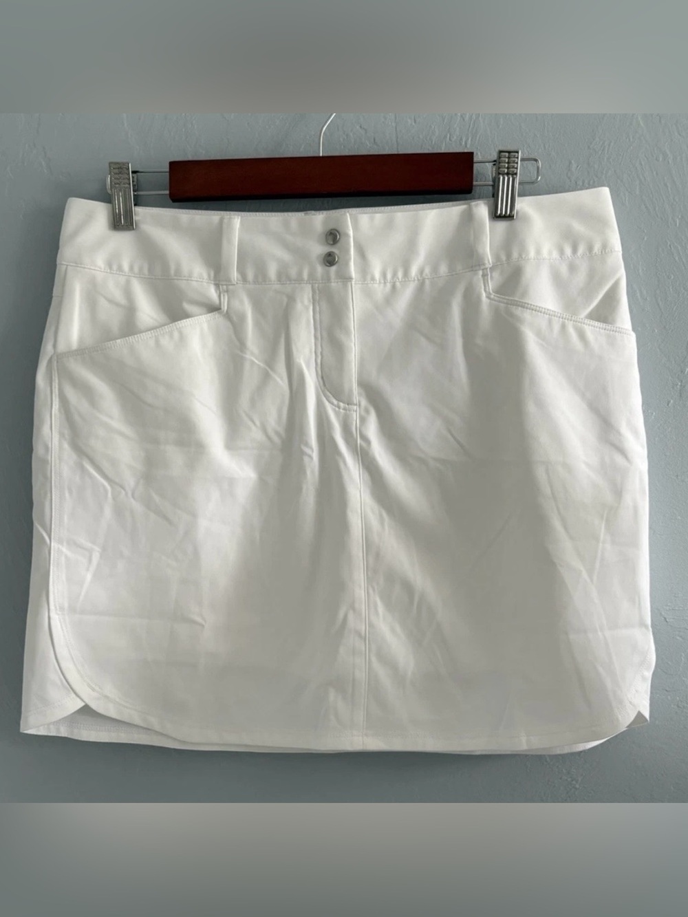 Womens Adidas White ESS 3 Stripes Skort Golf Tennis Pickleball 8 NWT